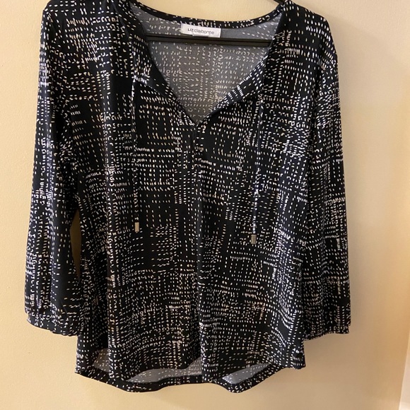 Liz Claiborne black blouse with white & beige pattern size medium - Picture 5 of 11